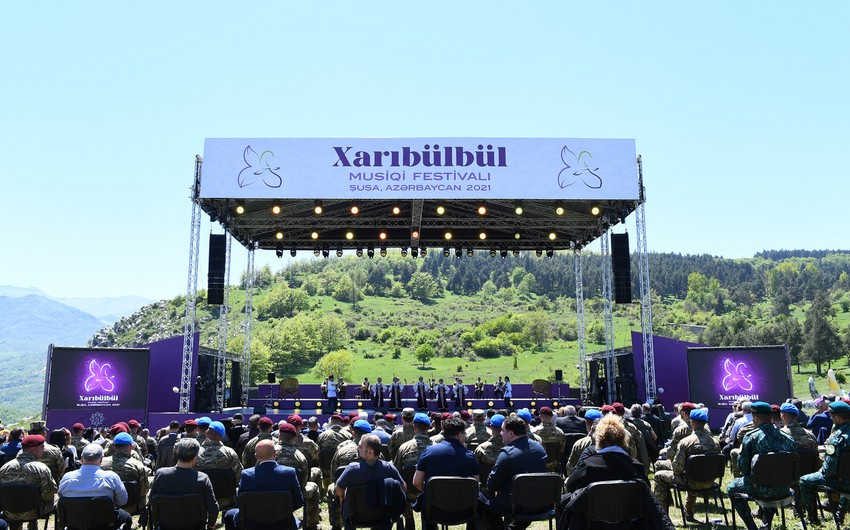 Mədəniyyət paytaxtı Şuşada V “Xarıbülbül” Beynəlxalq Folklor Festivalı başlayıb